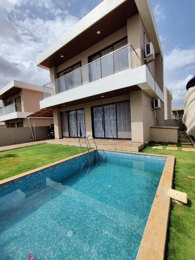 カルジャット Casa Del Capitan-2Bhk With Private Pool & Lawn.ヴィラ エクステリア 写真